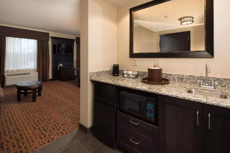 キングサイドベッドのスタンダードワンルーム, Hampton Inn Lewistonauburn