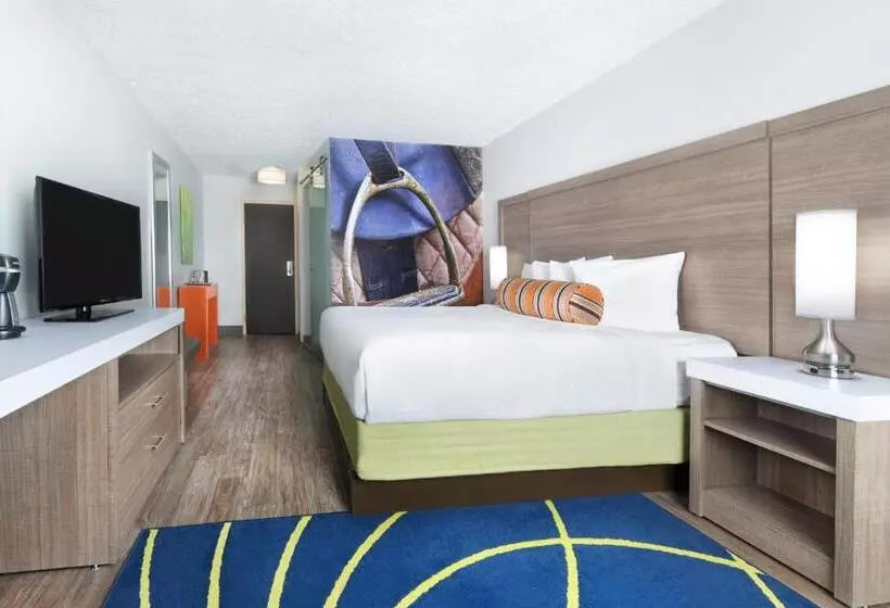 キングサイズベッドのスタンダードルーム, Indigo Cleveland Beachwood, An Ihg
