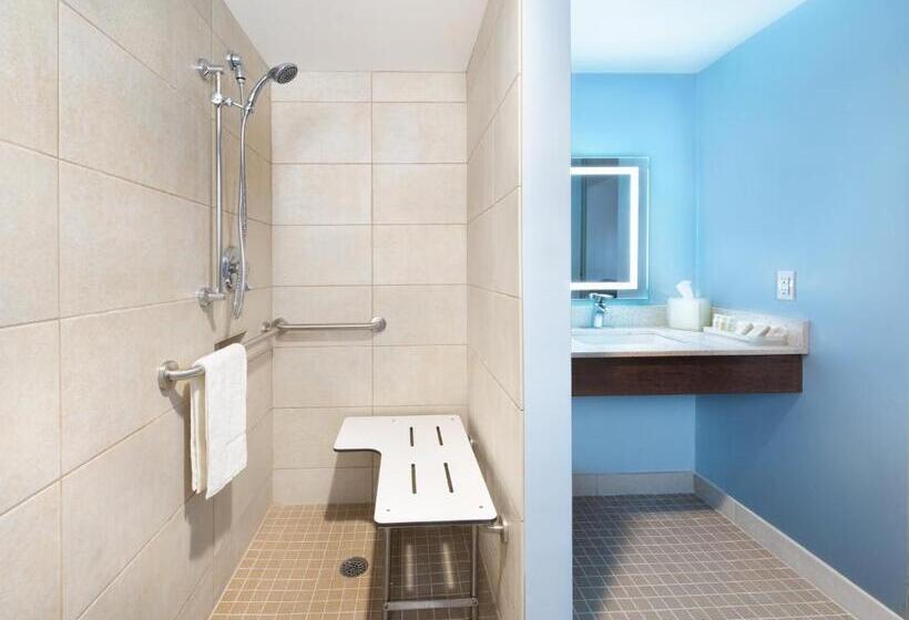 Люкс Адаптированный для Инвалидов, Indigo Cleveland Beachwood, An Ihg