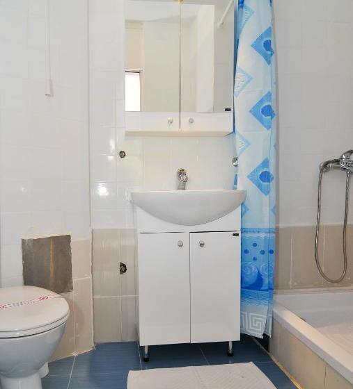 اتاق استاندارد با بالکن و چشمانداز دریا, Kamelija