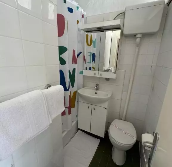 Triple Room Sea View, Kamelija