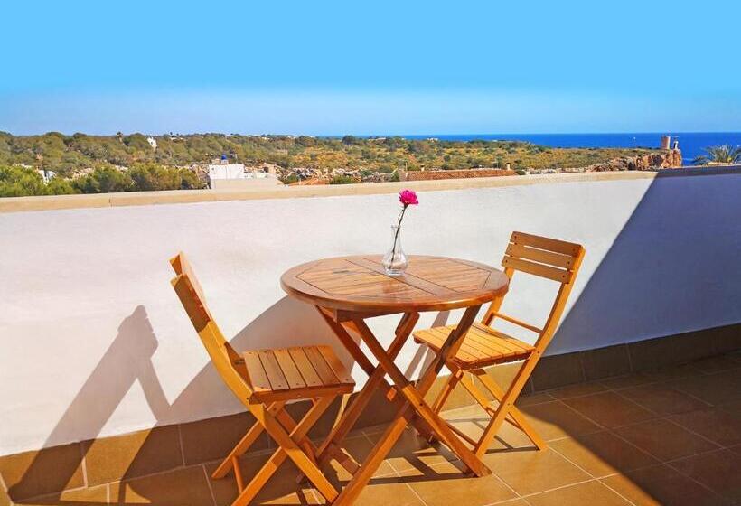 1 Bedroom Penthouse Apartment, Marblau Hostal