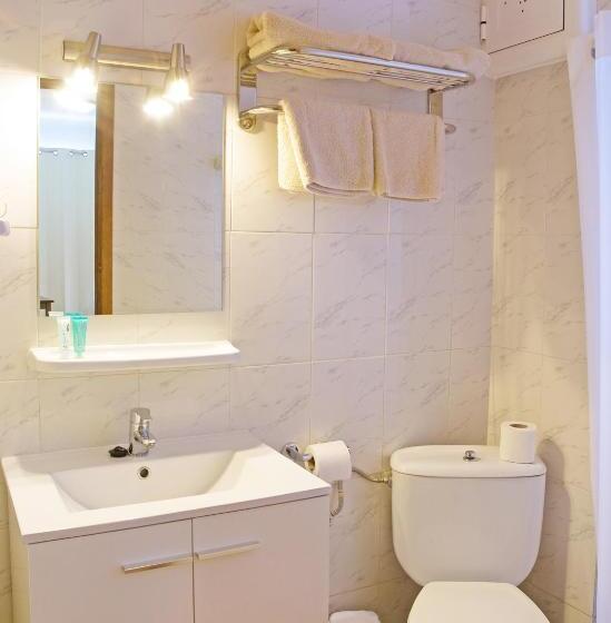 استودیوی استاندارد, Marblau Hostal