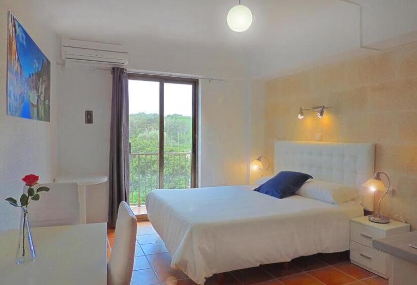 Студия Стандарт, Marblau Hostal