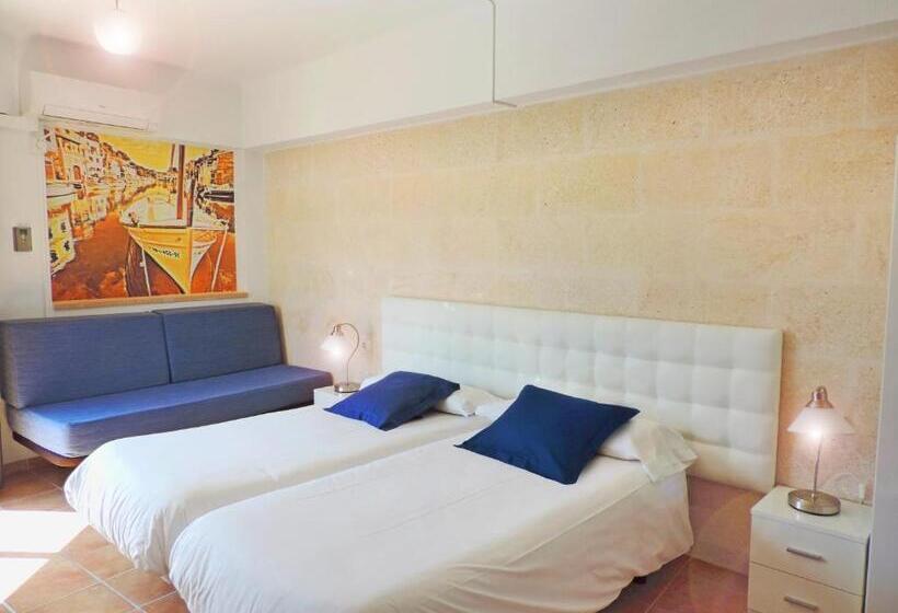 استودیوی استاندارد, Marblau Hostal