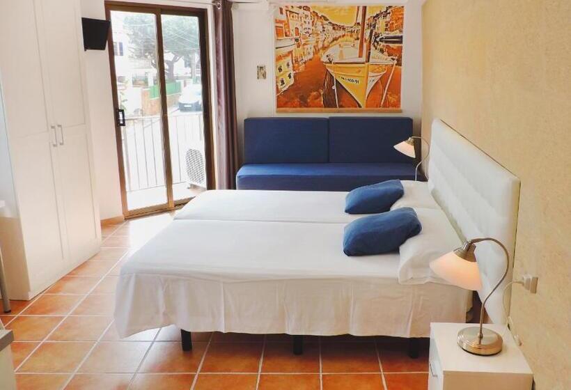 استودیوی استاندارد, Marblau Hostal