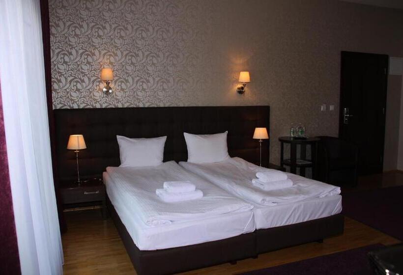 디럭스 룸 킹사이즈 침대, Oriza