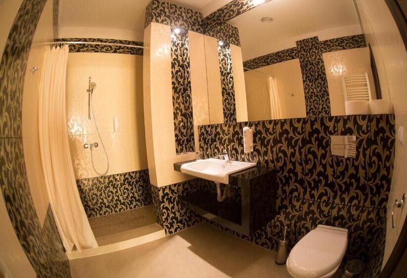 디럭스 룸 킹사이즈 침대, Oriza