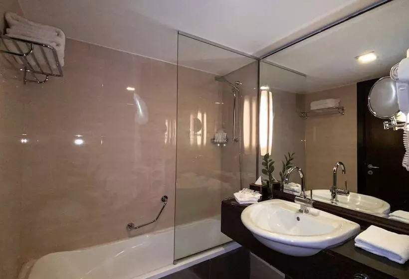 اتاق لوکس با چشم‌انداز شهر, Oryx Hotel Aqaba