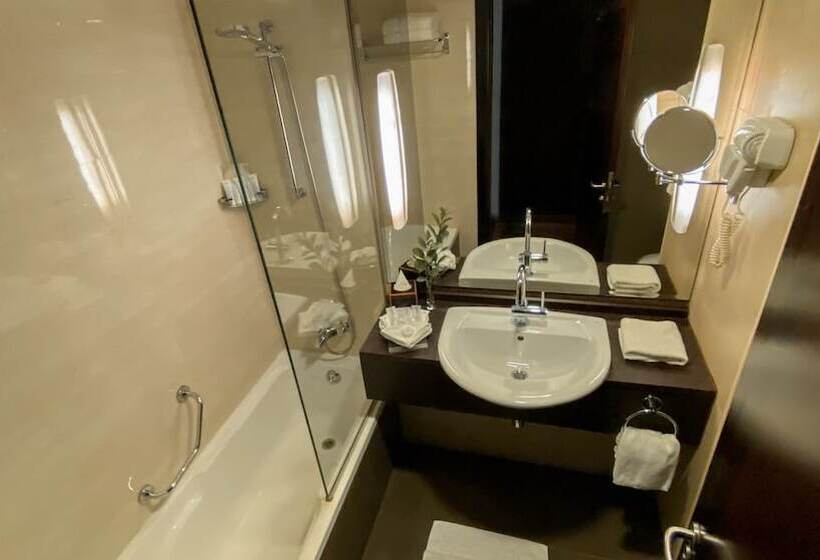 اتاق لوکس با چشم‌انداز دریا, Oryx Hotel Aqaba