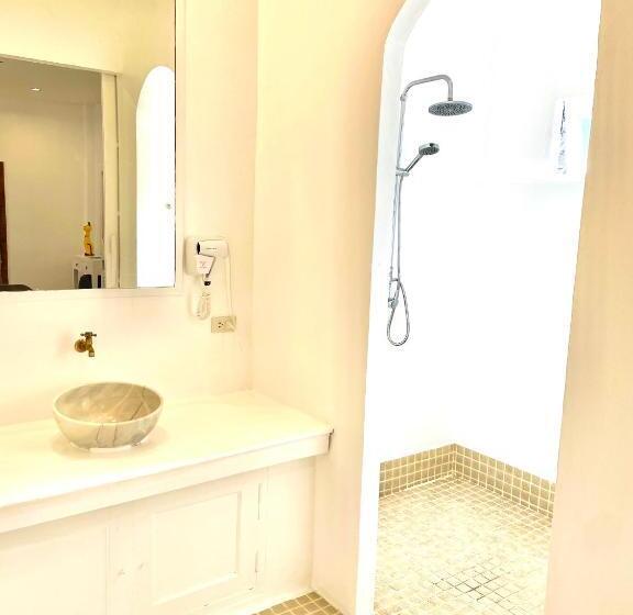 Номер Deluxe, Watercolours