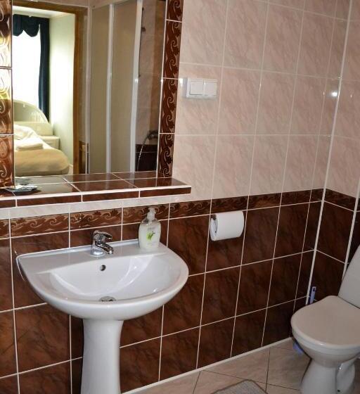 דירת חדר, Zajazd Maxim