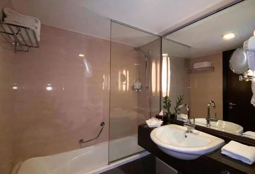 اتاق لوکس با چشم‌انداز شهر, Oryx Hotel Aqaba