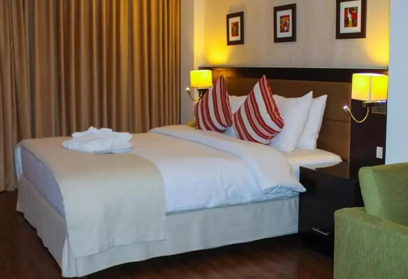 اتاق لوکس با چشم‌انداز استخر, Oryx Hotel Aqaba