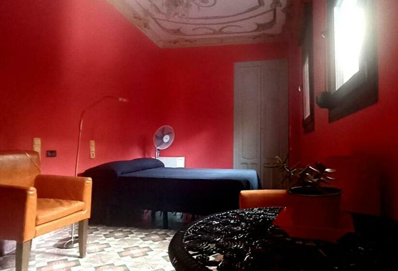 غرفة قياسية, Casa Artistica 2