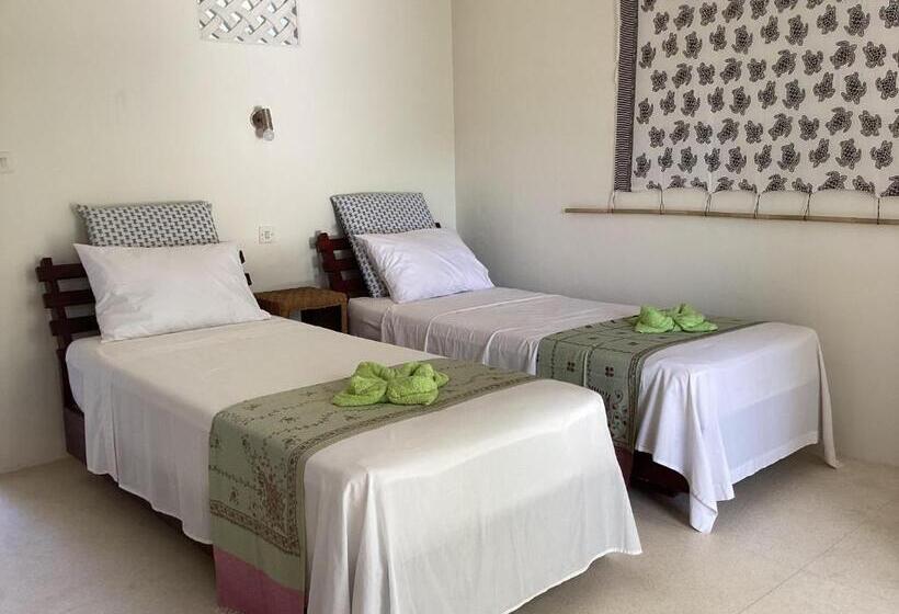 패밀리 룸, Juliantos By The Sea