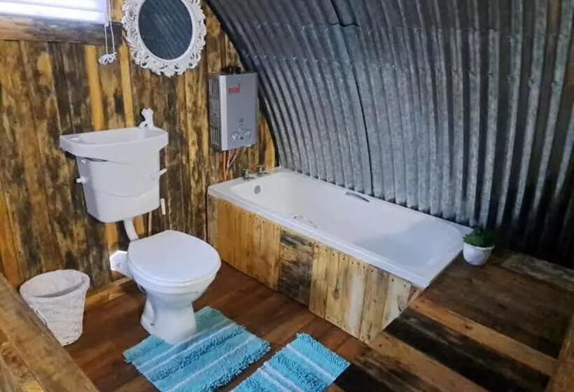 スタンダード4人部屋, 11 Mountain Stream Hot Tub Self Catering