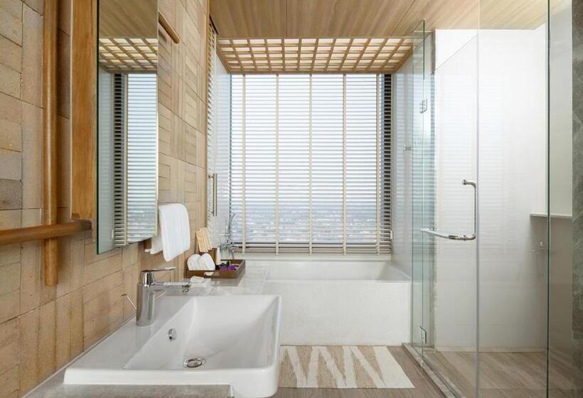 סוויטה עם מרפסת, Ad Lib Hotel Khon Kaen