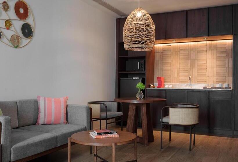 Студия Стандарт, Ad Lib Hotel Khon Kaen