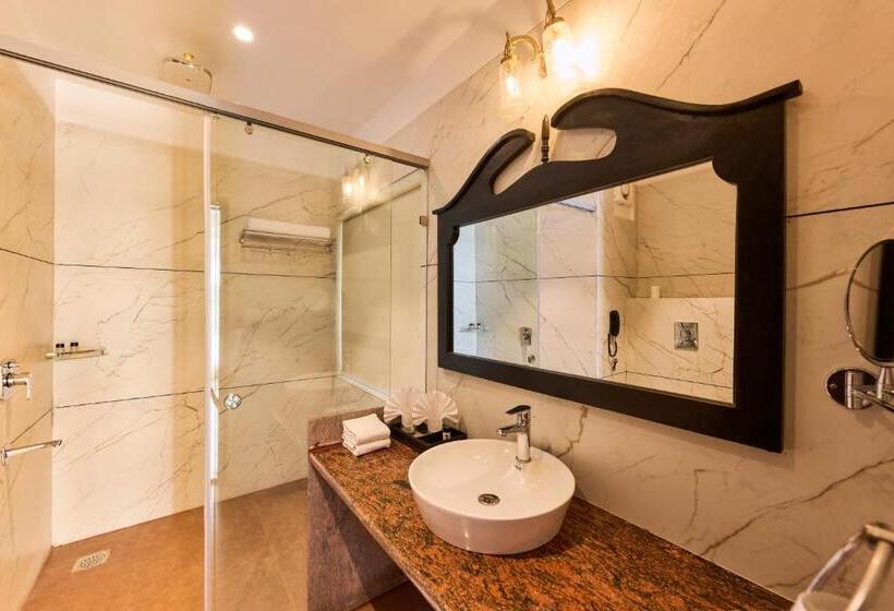 جناح مزود بتراس, Renest Kumbhalgarh