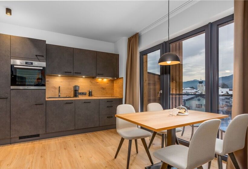 דירת חדר סופריור, Zeitlang By Rösslwirt