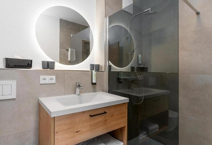 דירת חדר דלוקס, Zeitlang By Rösslwirt