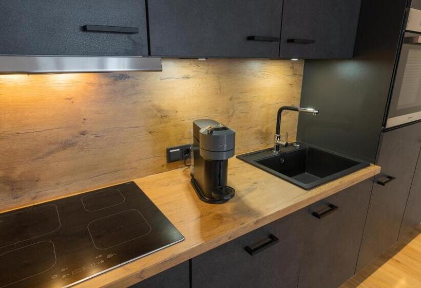 דירת חדר, Zeitlang By Rösslwirt