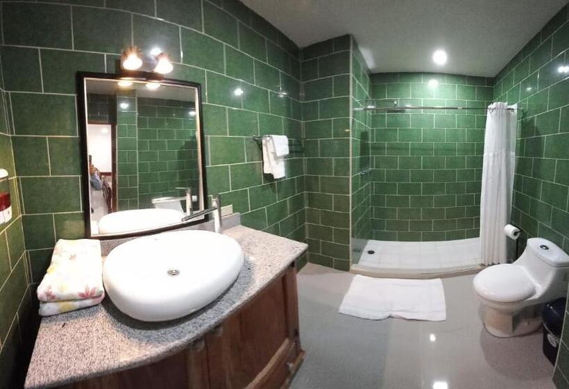 سوییت لوکس, Gran Hotel Victoria