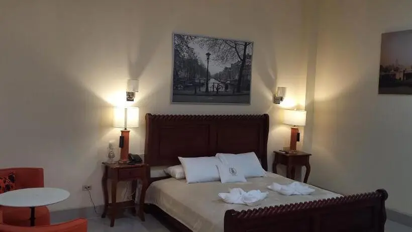 استودیوی استاندارد, Gran Hotel Victoria