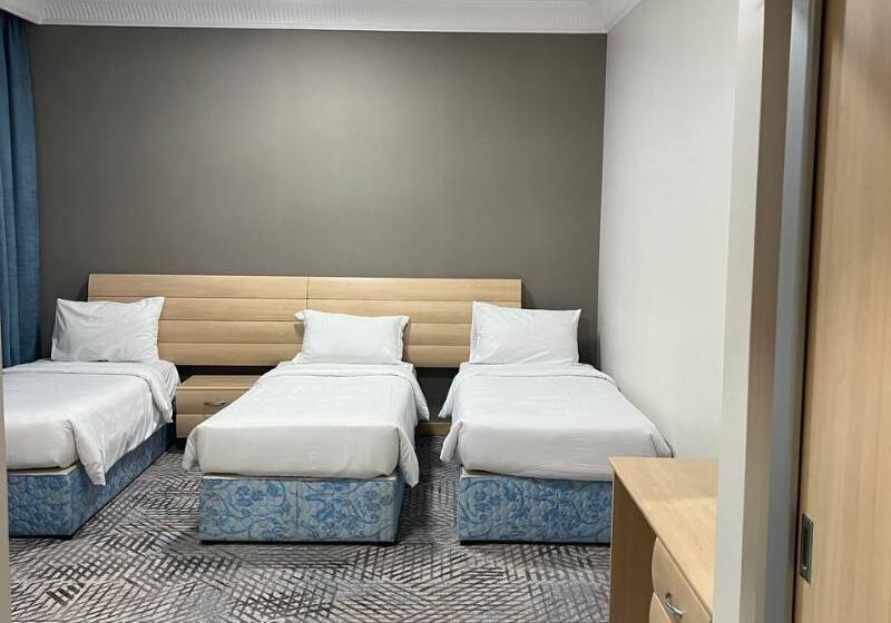 اتاق استاندارد سه نفره, Emaar Al Noor