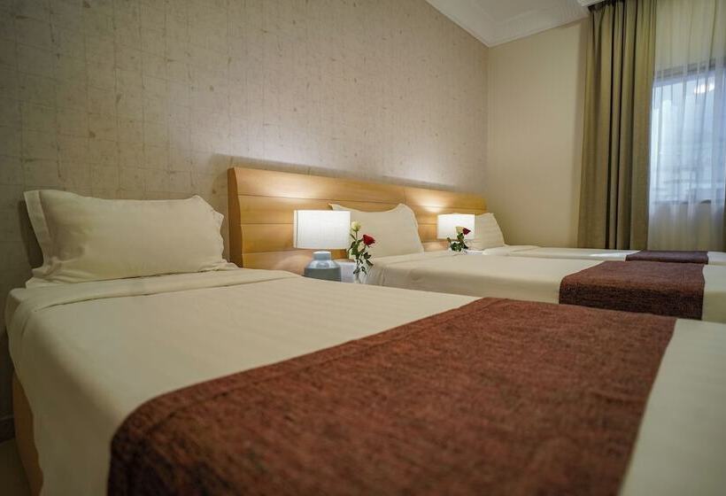 اتاق استاندارد سه نفره, Emaar Al Noor