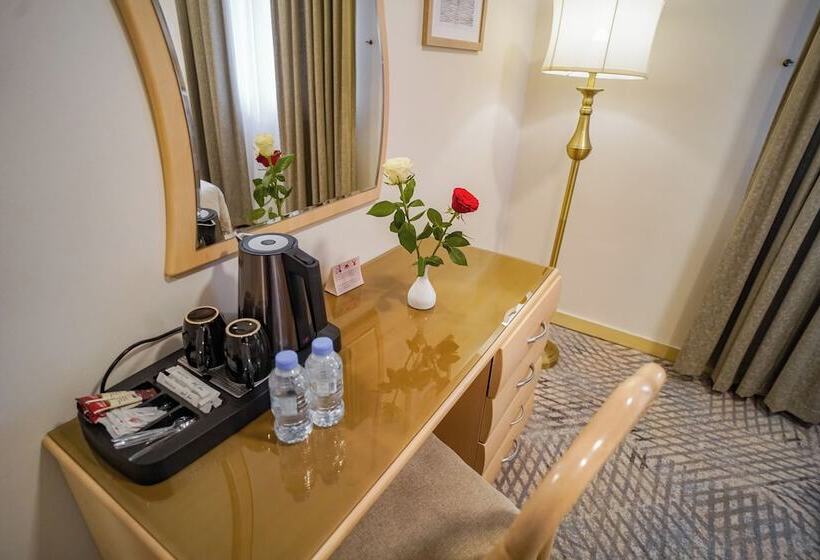 سوییت جونیور, Emaar Al Noor