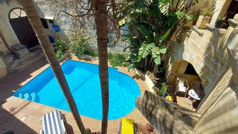 اتاق استاندارد با چشمانداز استخر, Haven Farmhouse B&b