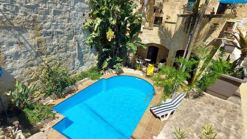 اتاق استاندارد با چشمانداز استخر, Haven Farmhouse B&b