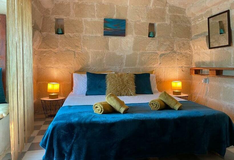 اتاق استاندارد با چشم‌انداز استخر, Haven Farmhouse B&b