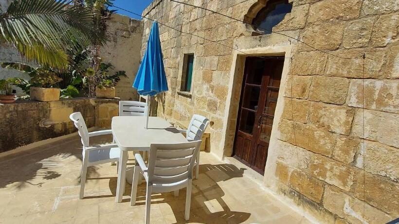 اتاق استاندارد با چشمانداز استخر, Haven Farmhouse B&b
