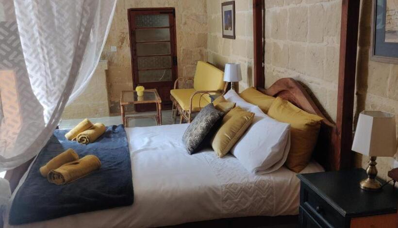 اتاق لوکس, Haven Farmhouse B&b