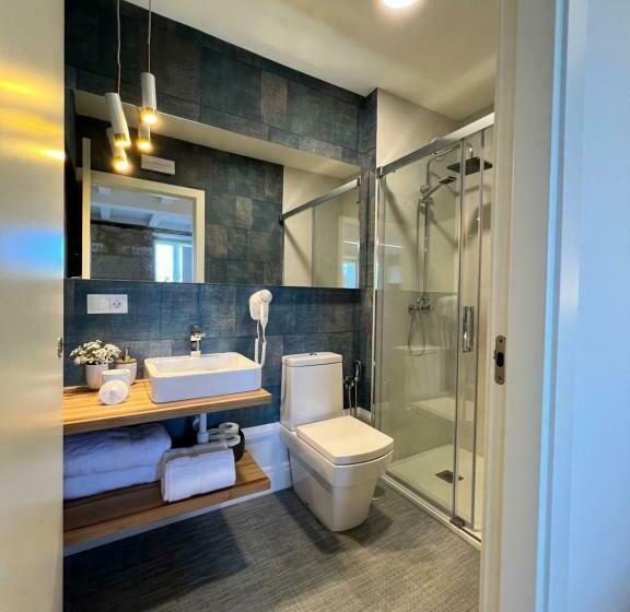 سوییت لوکس, The Tailor S Garden