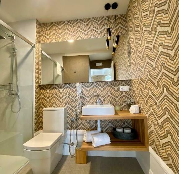 سوییت لوکس, The Tailor S Garden