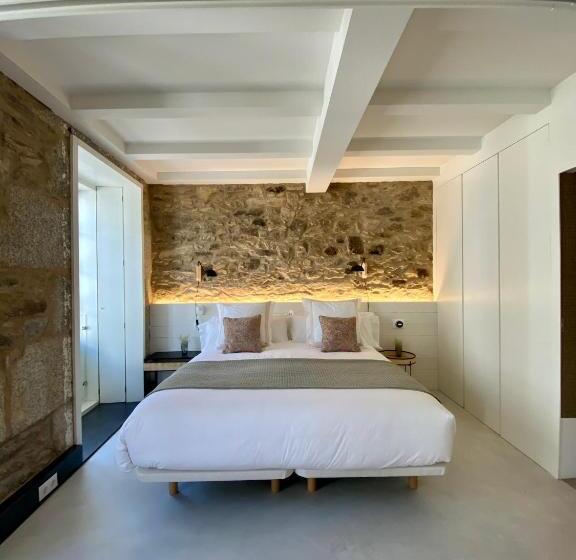 سوییت لوکس, The Tailor S Garden