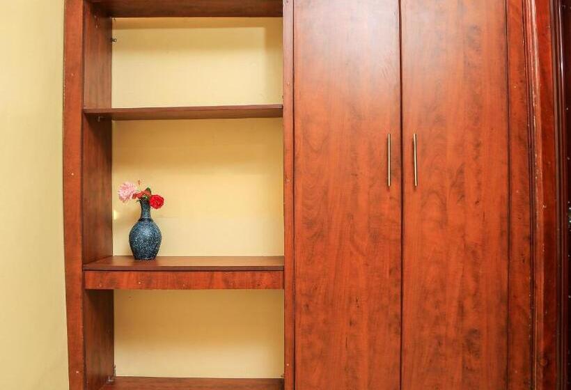 سوئیت 2 خوابه, Palm Star Motel