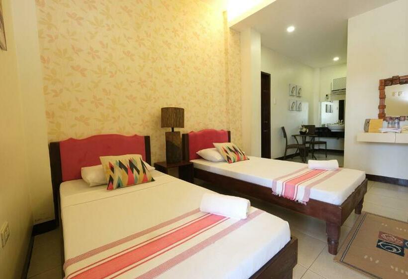 اتاق لوکس, Balai Carmela