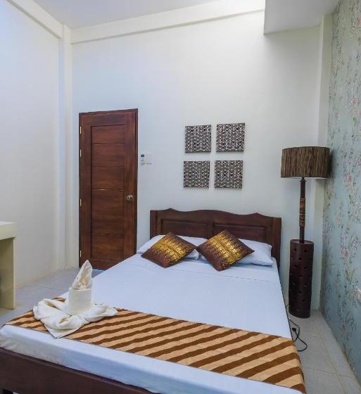 اتاق لوکس خانوادگی, Balai Carmela