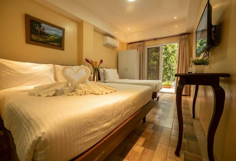 Pokój Standard Trzyosobowy, Bernardos Lantia