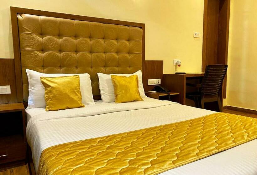 Deluxe Room, Pearl S Bkc Inn Near Trade Centre, Visa Consulate