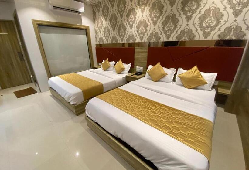Deluxe Quadruple Room, Pearl S Bkc Inn Near Trade Centre, Visa Consulate
