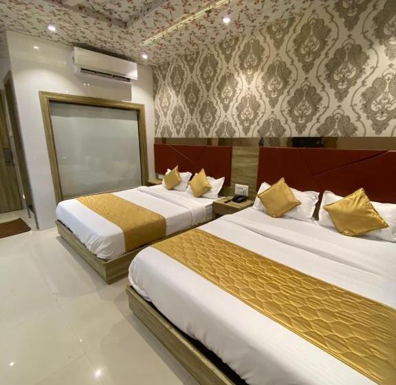 Deluxe Quadruple Room, Pearl S Bkc Inn Near Trade Centre, Visa Consulate