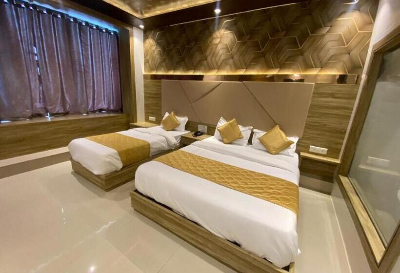 Deluxe Triple Room, Pearl S Bkc Inn Near Trade Centre, Visa Consulate