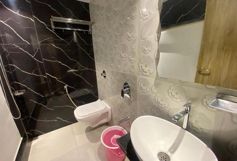 Superior Room, Pearl S Bkc Inn Near Trade Centre, Visa Consulate