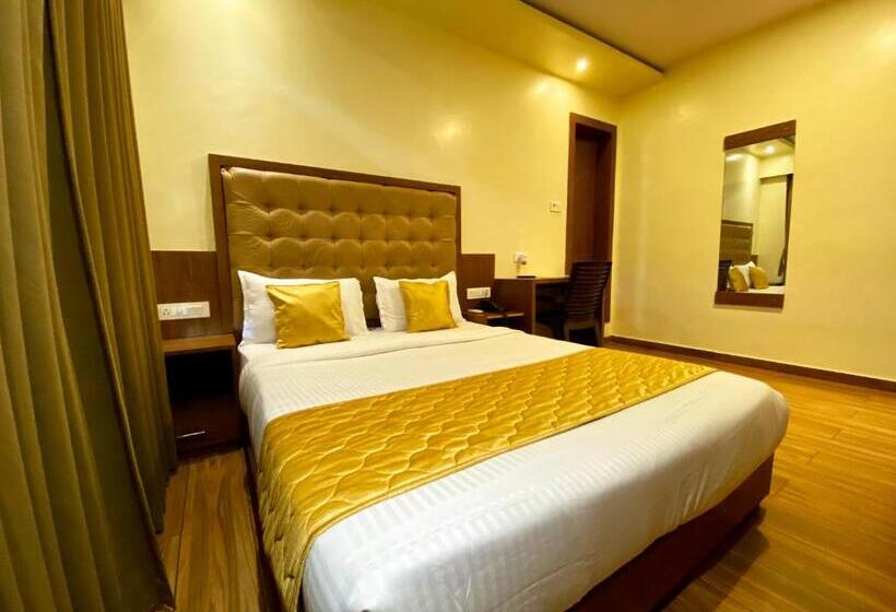 Deluxe Room, Pearl S Bkc Inn Near Trade Centre, Visa Consulate